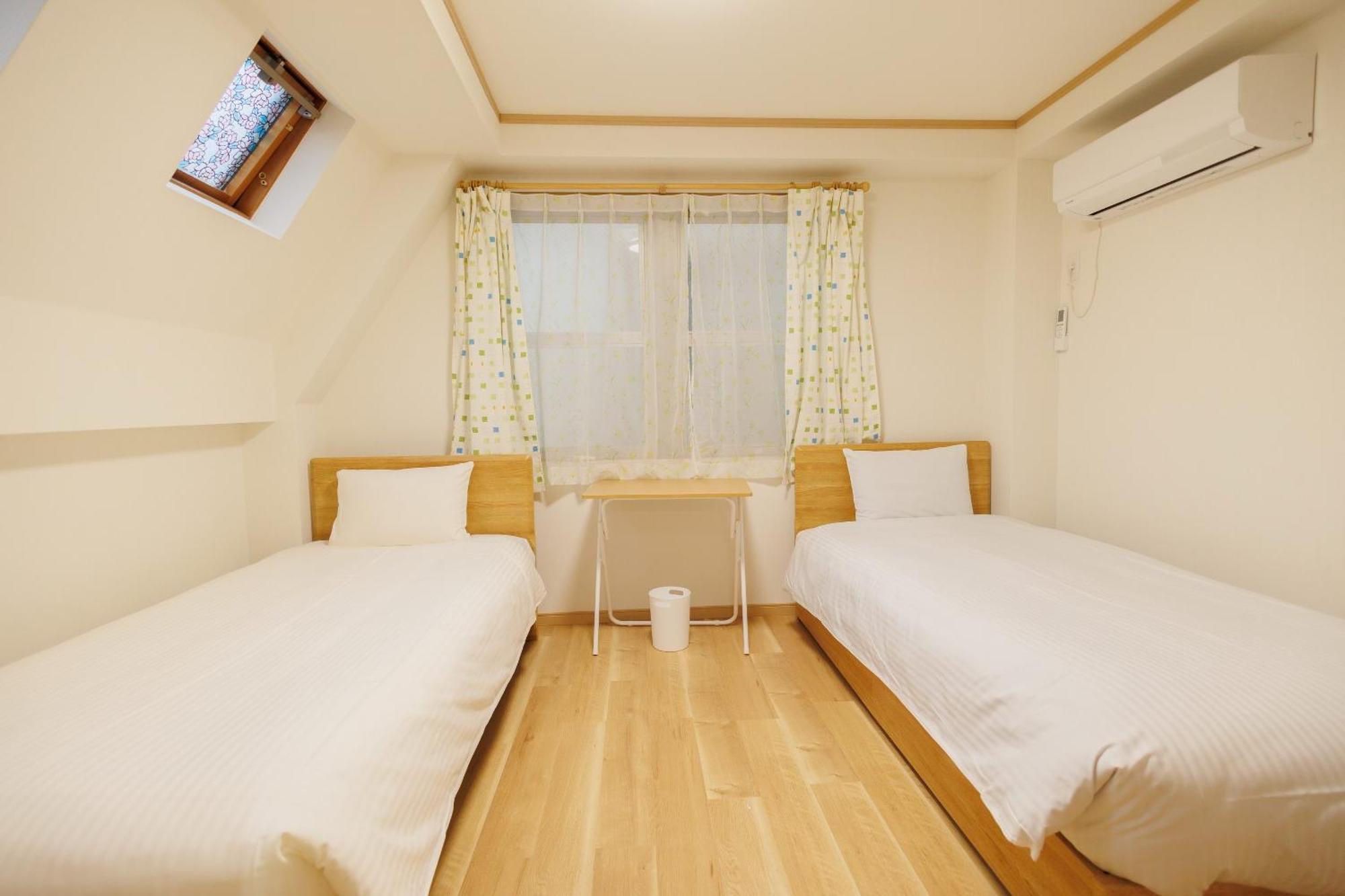 Hotaku Hotel Akihabara Tokyo Room photo